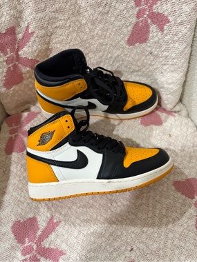 Nike Air‎ Jordan 1 Retro High OG Yellow Toe sneakers